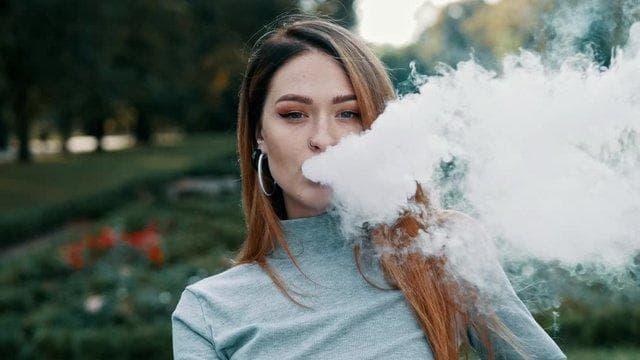 Navigating casino trực tuyến uy tín Reviews and Local Policies on age to buy e cigarettes for Responsible Online Consumers