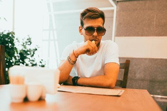 Ultimate guide to nhà cái uy tin and how to find flavored e cigarettes near me, safety tips, reviews and trusted sellers