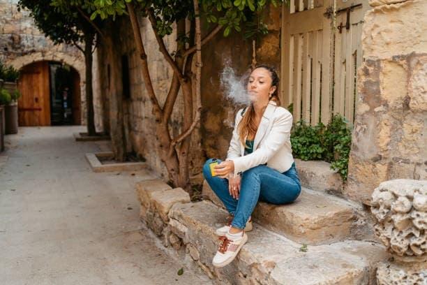 Essential Live Coverage and đá gà trực tiếp bình luận viên Insights plus a Clear e cigarette manual for Newcomers